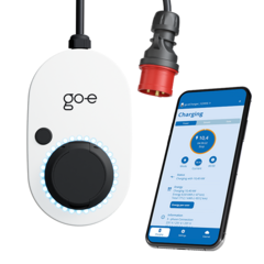 go-e Charger Gemini flex 22 kW smartphone combo
