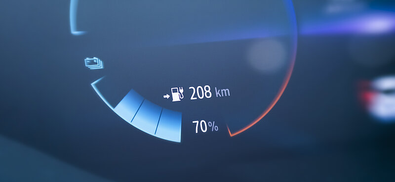 Anzeige des Akkustands und der verbleibenden Reichweite eines Elektroautos.