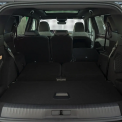 Peugeot E-5008 open trunk